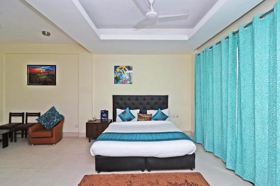 Hotel The Am Bliss Gurgaon Exterior photo